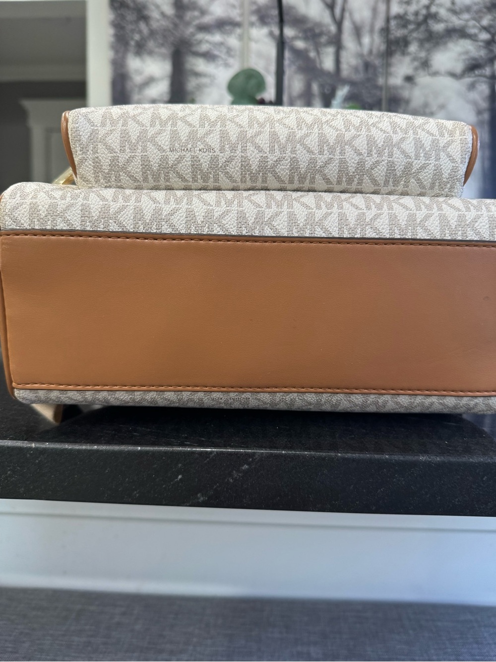 🤎MICHAEL KORS Bex Signature Backpack in Vanilla/Acorn - Picture 5 of 9